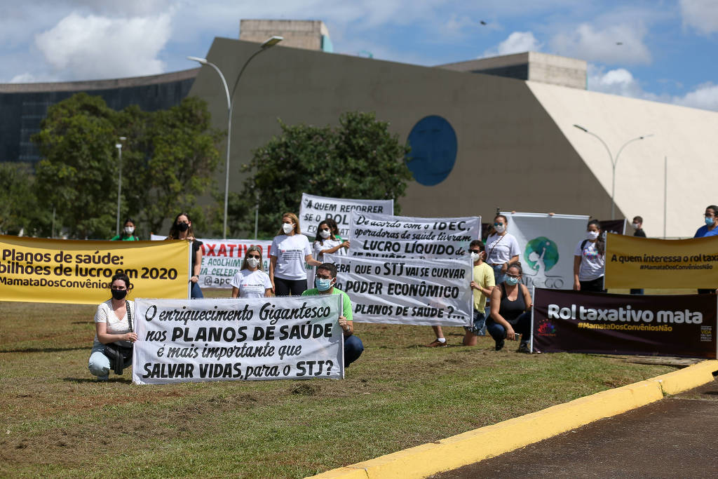 Senado aprova projeto que obriga planos a cobrir tratamentos fora do rol da ANS